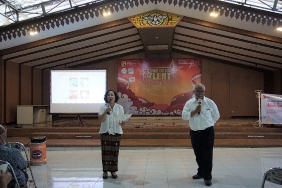 bu etty dan pak Margot (2) PAKAI--